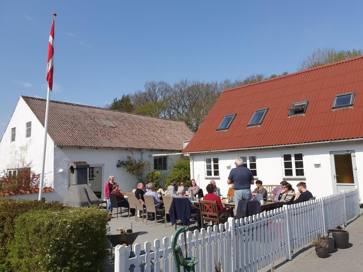 Feriestedet Skovly Klemensker Exterior photo